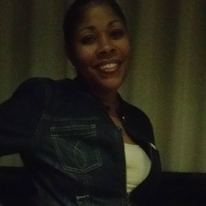 Meet your Posher, Leila